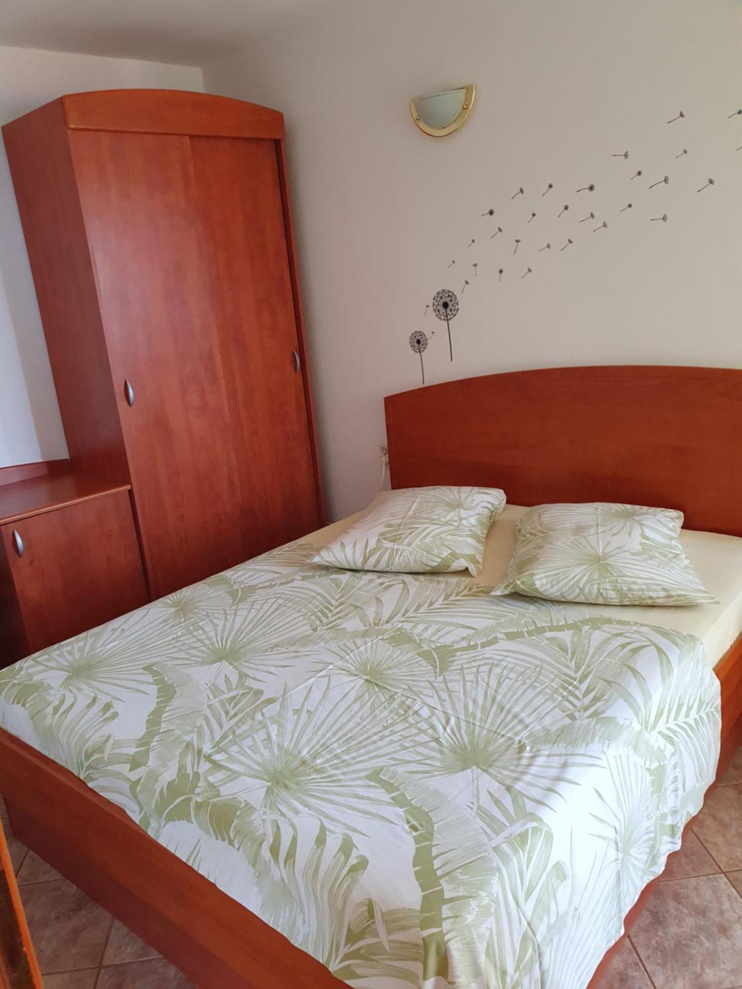 Apartment Jelena Раб Стая снимка