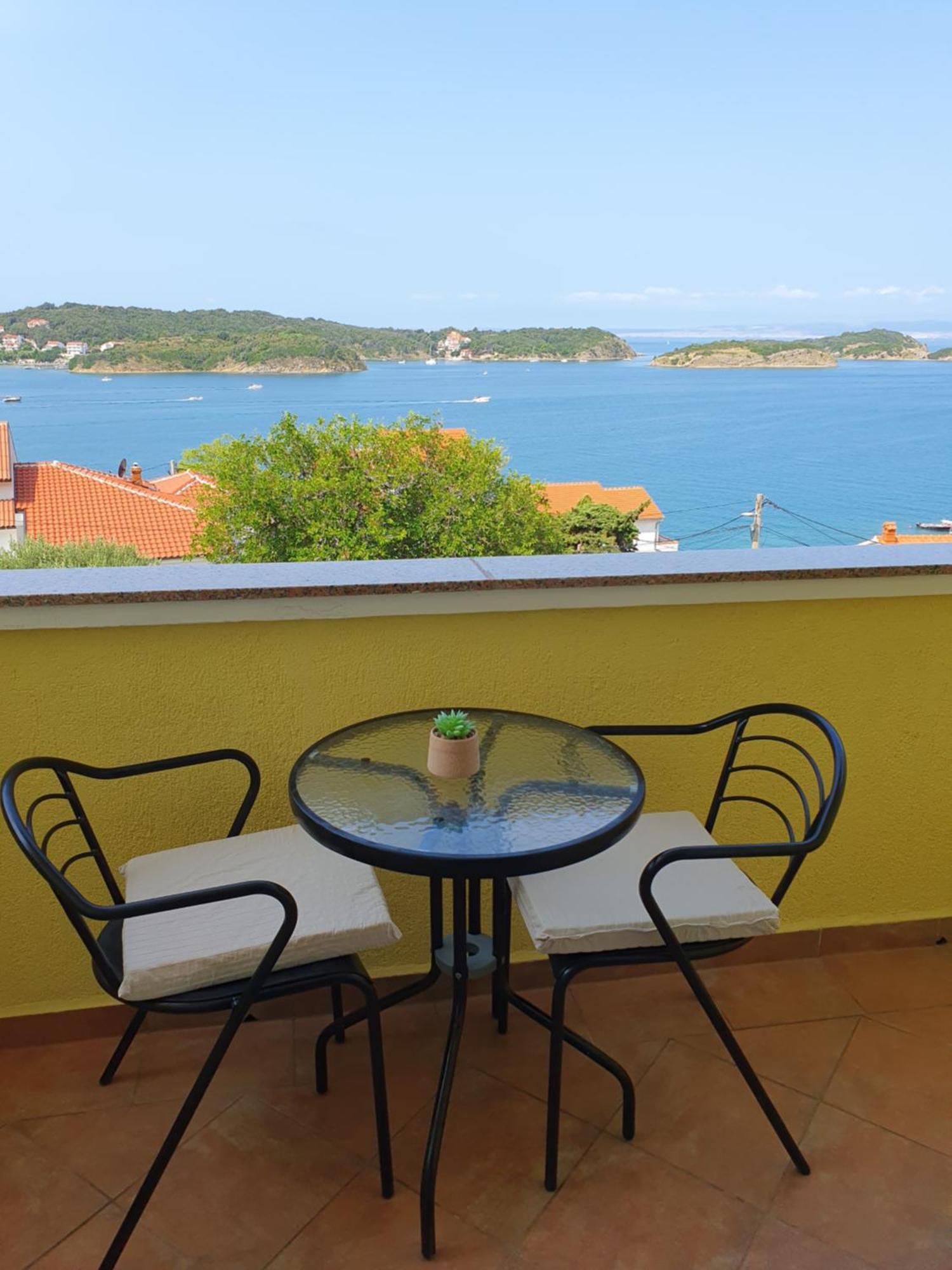 Apartment Jelena Раб Екстериор снимка