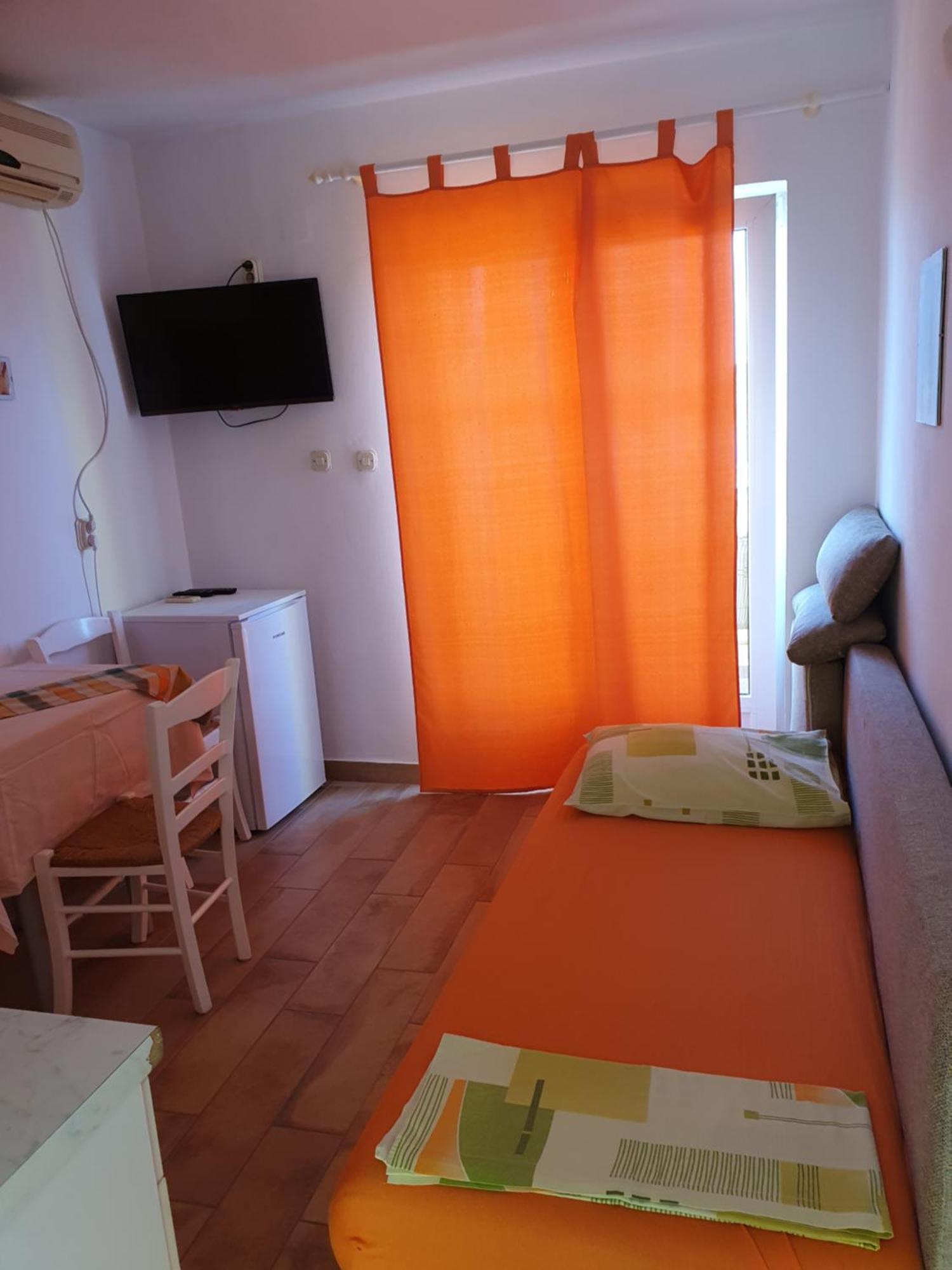 Apartment Jelena Раб Екстериор снимка